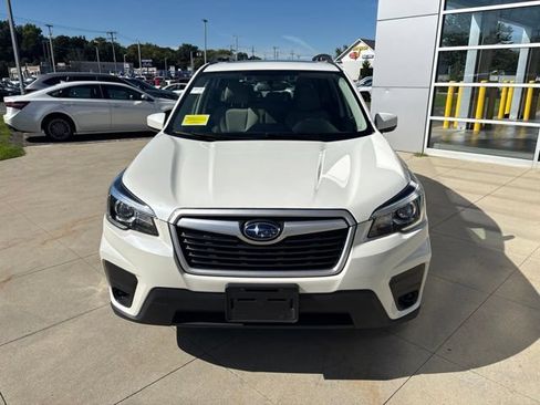 Used 2020 Subaru Forester Premium AWD/4WD image 2
