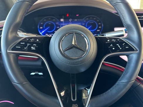 Used 2023 Mercedes-Benz EQS 580 4MATIC Sedan image 22