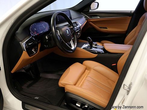 Used 2020 BMW 540i xDrive w/ Premium Package image 11