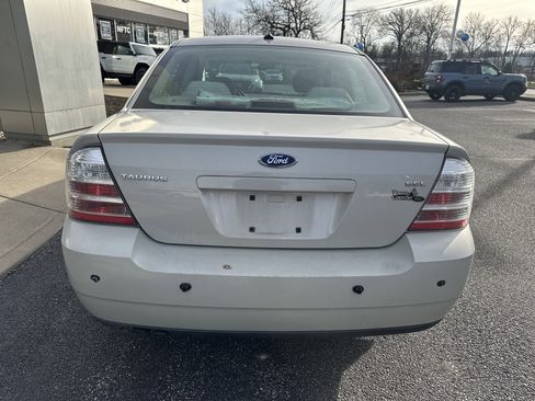 Used 2008 Ford Taurus SEL image 11