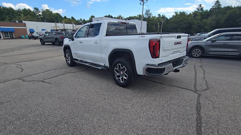Used 2022 GMC Sierra 1500 SLT w/ SLT Premium Plus Package AWD/4WD image 18