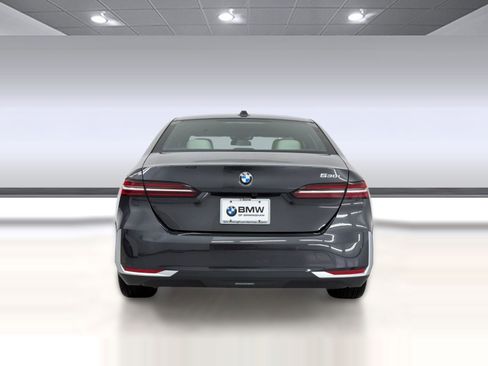 New 2026 BMW 530i RWD image 10