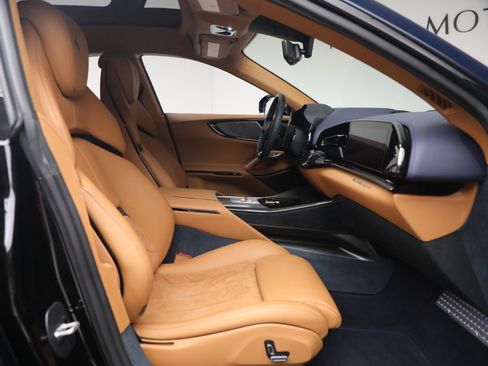 Certified 2025 Ferrari Purosangue AWD/4WD image 16