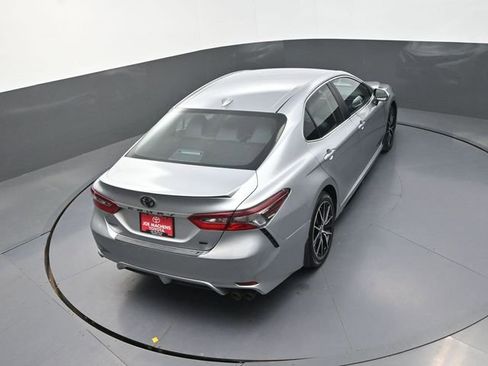 Used 2024 Toyota Camry SE FWD image 31
