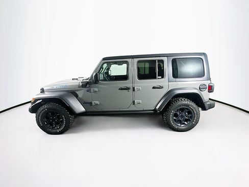 Used 2023 Jeep Wrangler Unlimited w/ Cold Weather Group AWD/4WD image 4