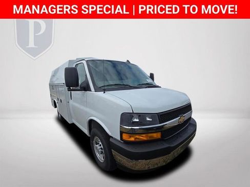 New 2025 Chevrolet Express 3500 w/ Power Convenience Package RWD image 14
