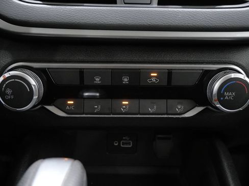 Used 2024 Nissan Altima 2.5 S FWD image 19