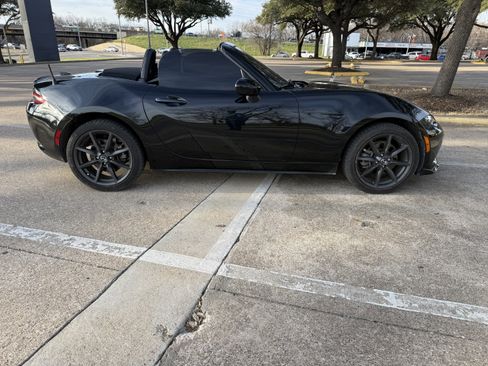Used 2016 MAZDA MX-5 Miata Club image 4