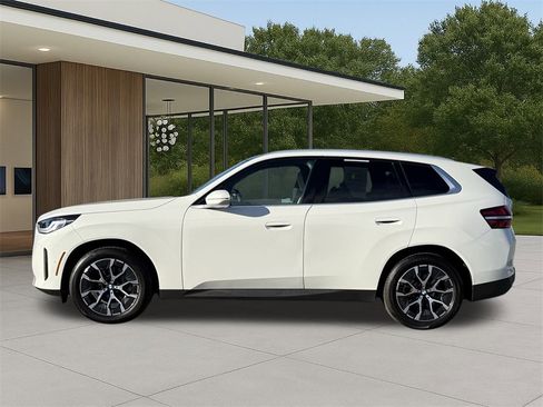 Used 2025 BMW X3 xDrive30i w/ Convenience Package image 12