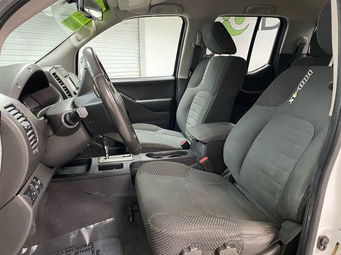 Used 2018 Nissan Frontier PRO-4X image 10