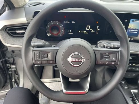Used 2026 Nissan Kicks SV FWD image 18