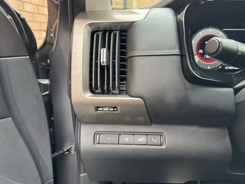 Used 2023 Nissan Pathfinder Platinum w/ Cargo Package image 29