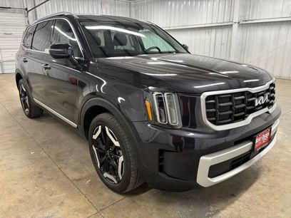 Used 2025 Kia Telluride S