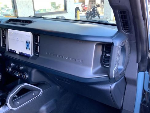 Used 2023 Ford Bronco Outer Banks w/ Sasquatch Package image 18