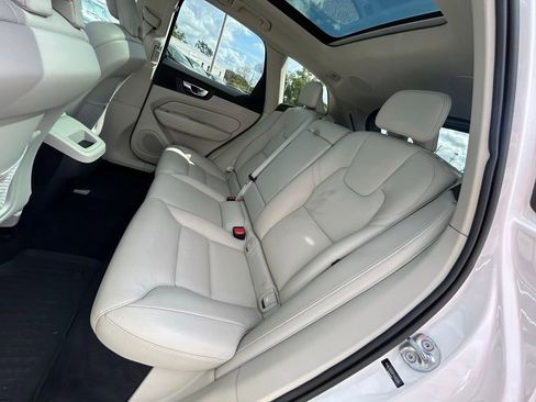 Used 2023 Volvo XC60 B5 Plus image 57