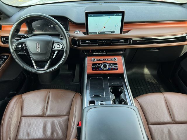 Used 2024 Lincoln Aviator Reserve w/ Equipment Group 201A AWD/4WD image 2