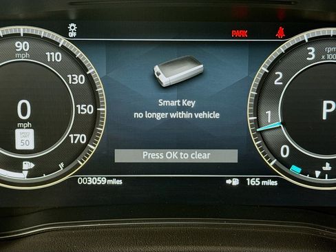 Used 2024 Jaguar E-PACE R-Dynamic SE image 16