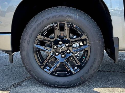 New 2026 Chevrolet Silverado 1500 Custom image 12