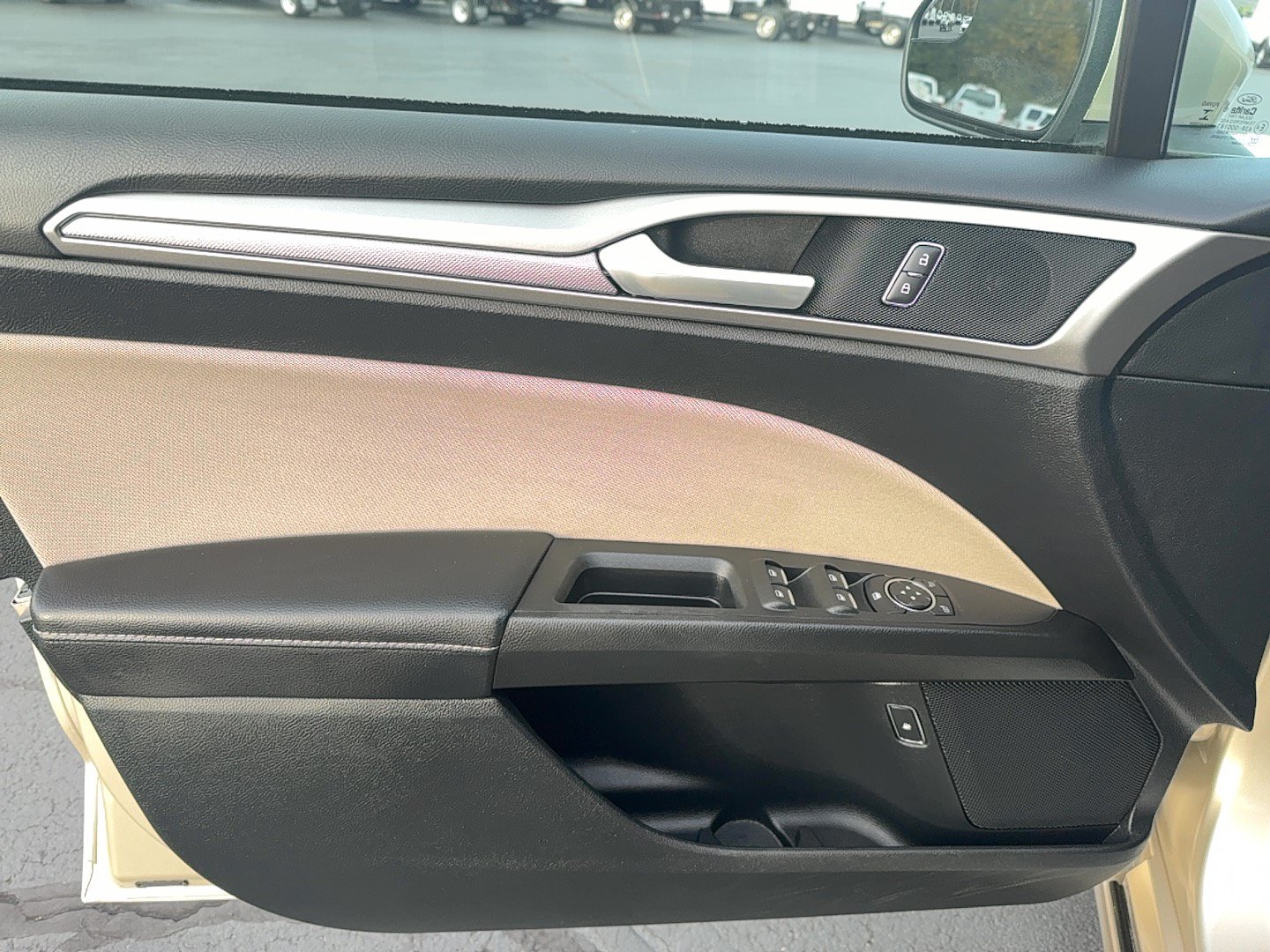 Used 2018 Ford Fusion S FWD image 18