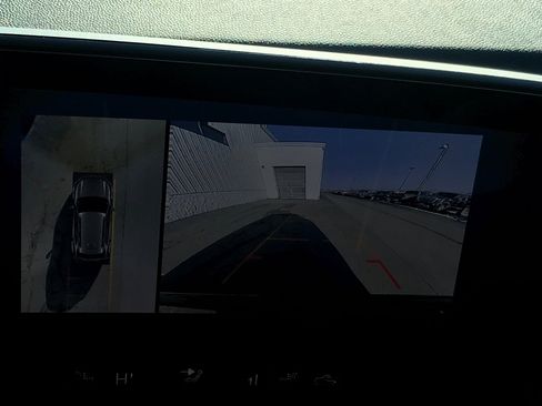 Certified 2025 Buick Envision Avenir image 26