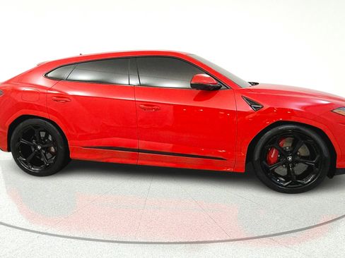 Used 2022 Lamborghini Urus AWD/4WD image 8