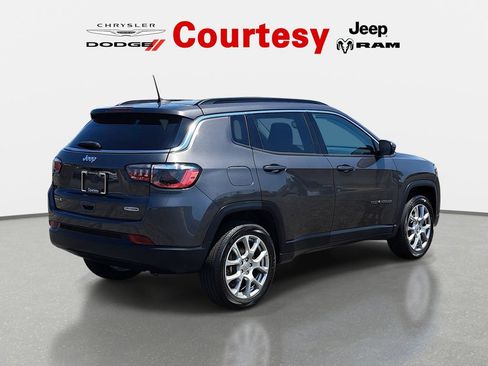 Certified 2022 Jeep Compass Latitude AWD/4WD image 4