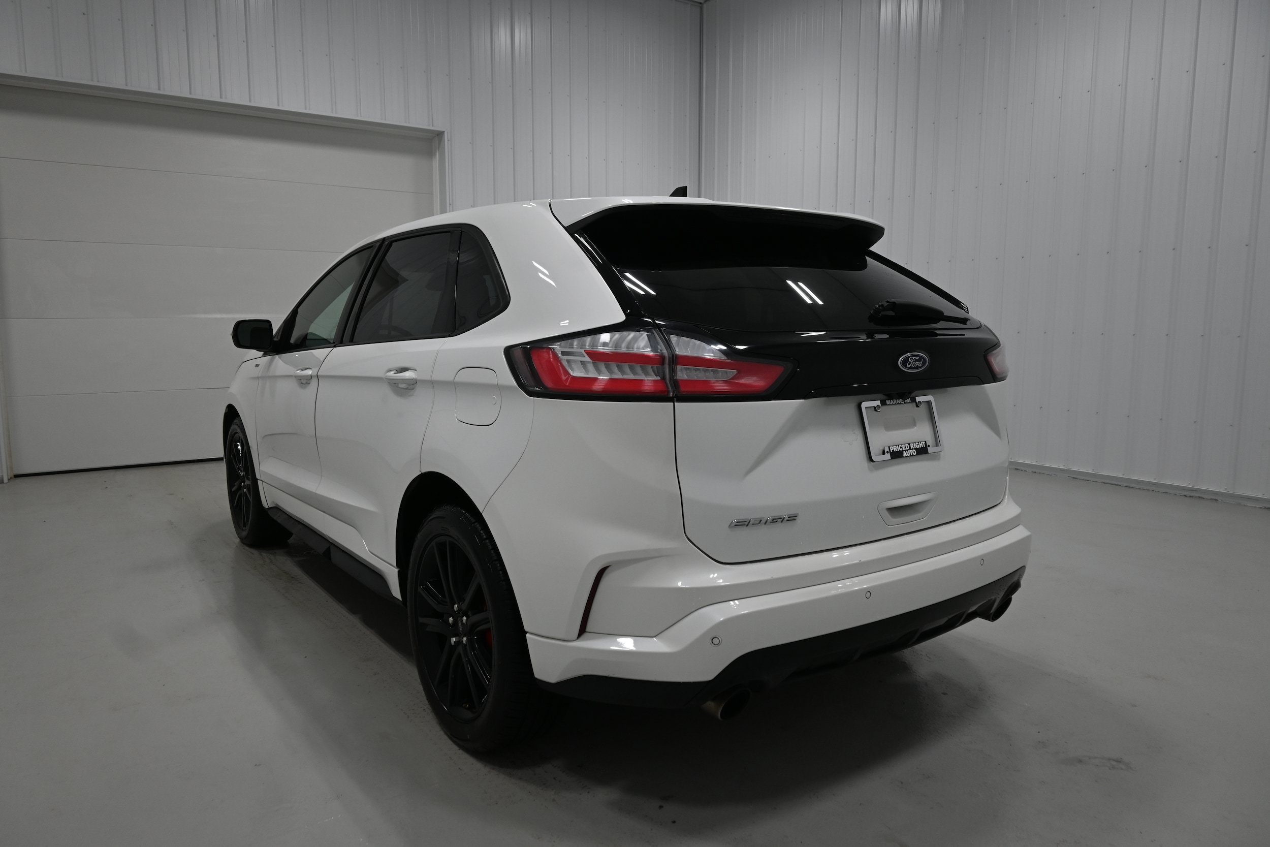Used 2020 Ford Edge ST-Line w/ Cold Weather Package AWD/4WD image 31