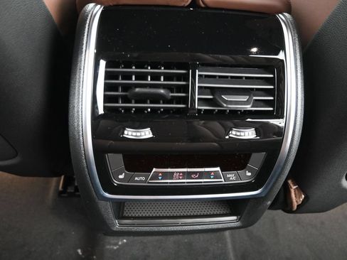 New 2027 BMW X7 M60i AWD/4WD image 33