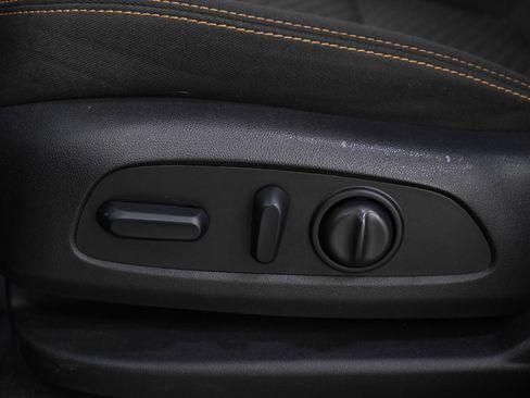 Used 2021 GMC Terrain SLE w/ Driver Convenience Package image 26