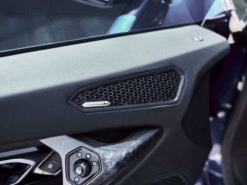 Used 2020 Lamborghini Huracan EVO AWD/4WD image 38