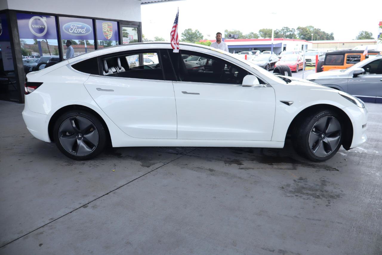 Used 2020 Tesla Model 3 Standard Range RWD image 6