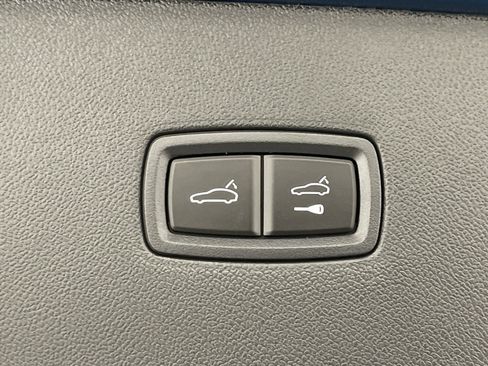 New 2025 Porsche Cayenne Coupe image 36