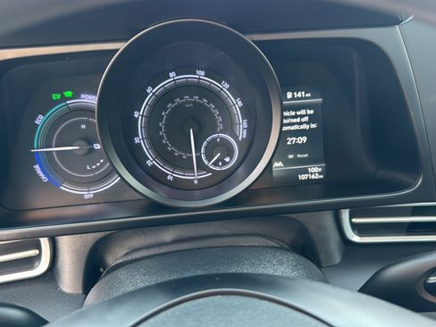 Used 2022 Hyundai Elantra Blue FWD image 27