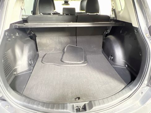 Used 2018 Toyota RAV4 XLE w/ Plus Extra Value Package AWD/4WD image 24