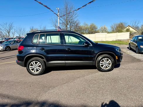 Used 2017 Volkswagen Tiguan S image 6