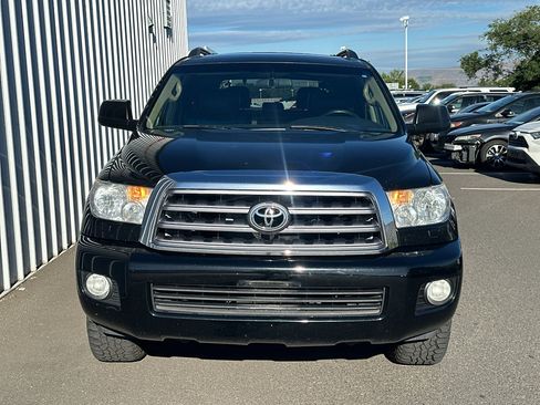 Used 2013 Toyota Sequoia SR5 AWD/4WD image 2