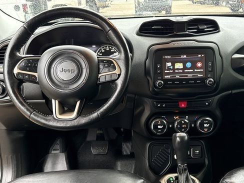 Used 2016 Jeep Renegade Limited image 7