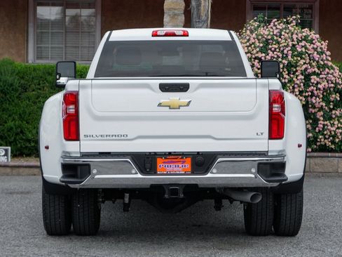 Used 2024 Chevrolet Silverado 3500 LT w/ Convenience Package image 7