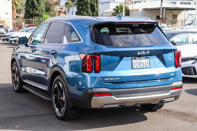 Certified 2025 Kia Sorento SX Prestige AWD/4WD image 7