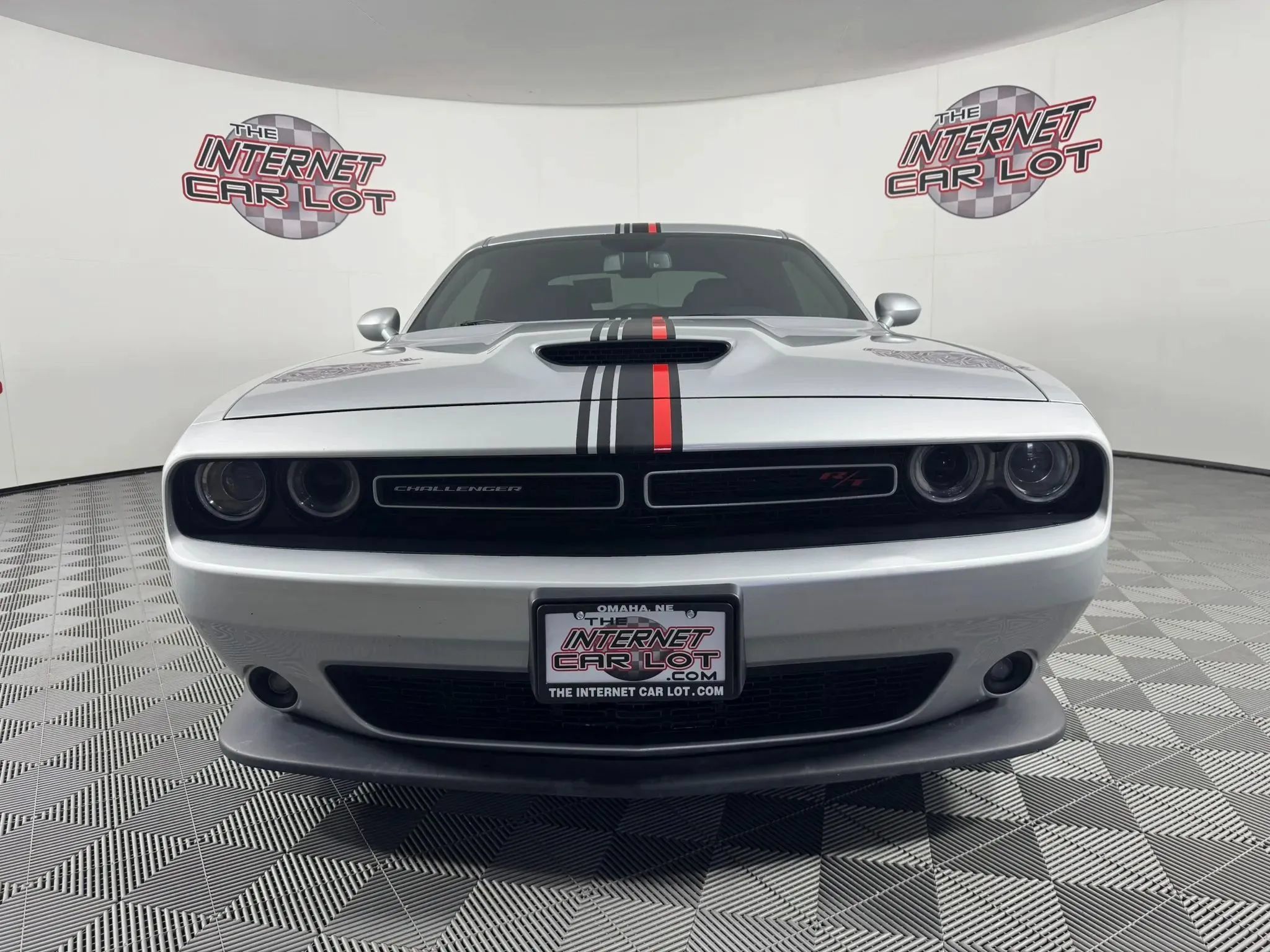 Used 2020 Dodge Challenger R/T RWD image 2