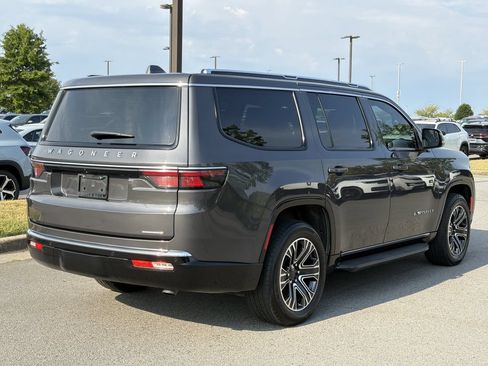 Used 2022 Jeep Wagoneer Series III w/ Flexible Seating Group RWD image 5
