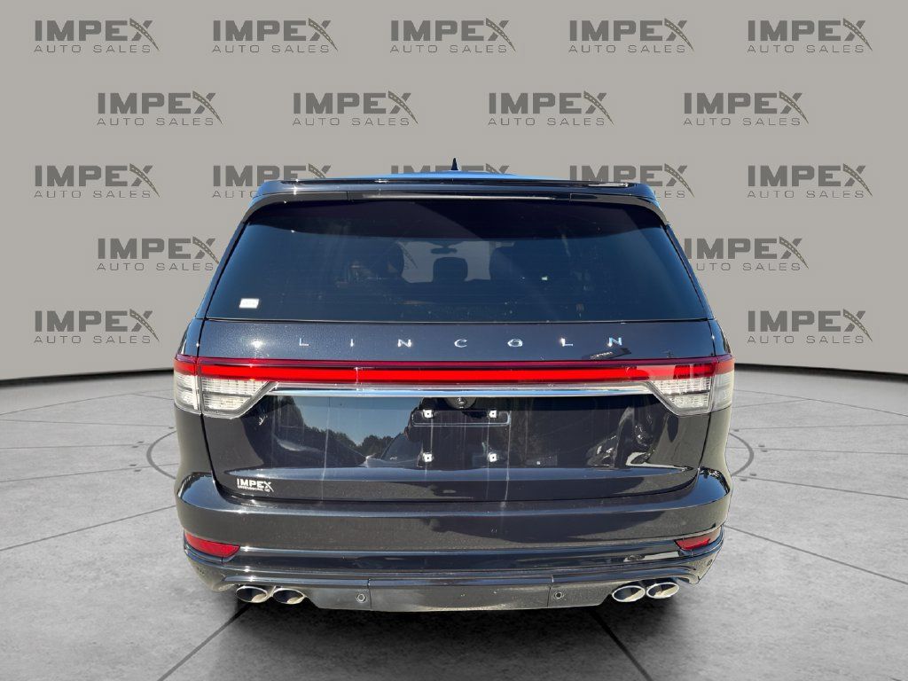 Used 2020 Lincoln Aviator Grand Touring w/ Elements Package Plus AWD/4WD image 4