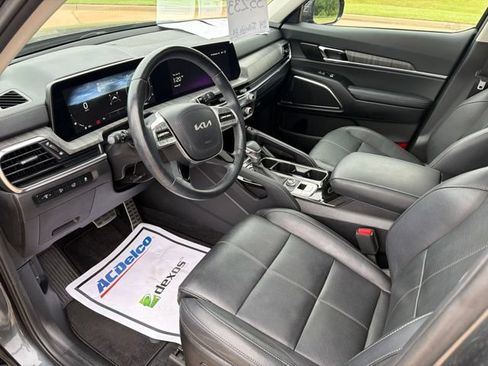 Used 2024 Kia Telluride SX w/ Towing Package AWD/4WD image 10