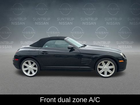Used 2005 Chrysler Crossfire Convertible RWD image 7