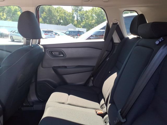 Used 2026 Nissan Rogue S FWD image 7