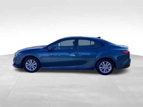 Used 2025 Toyota Camry LE FWD image 9