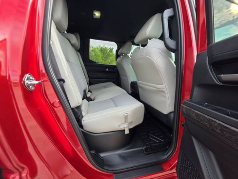 Used 2025 Toyota Tacoma Limited image 23