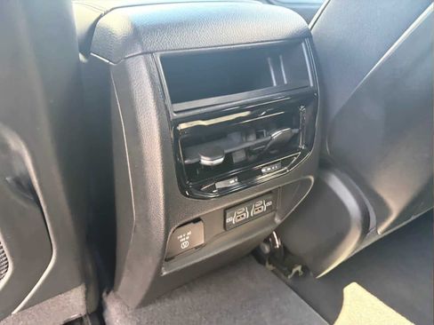 Used 2022 Jeep Grand Cherokee Altitude AWD/4WD image 20