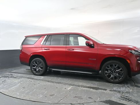 Used 2024 Chevrolet Tahoe LT w/ Luxury Package image 7