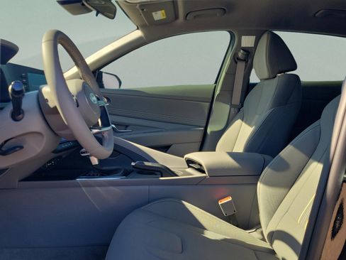 New 2026 Hyundai Elantra Sport image 18